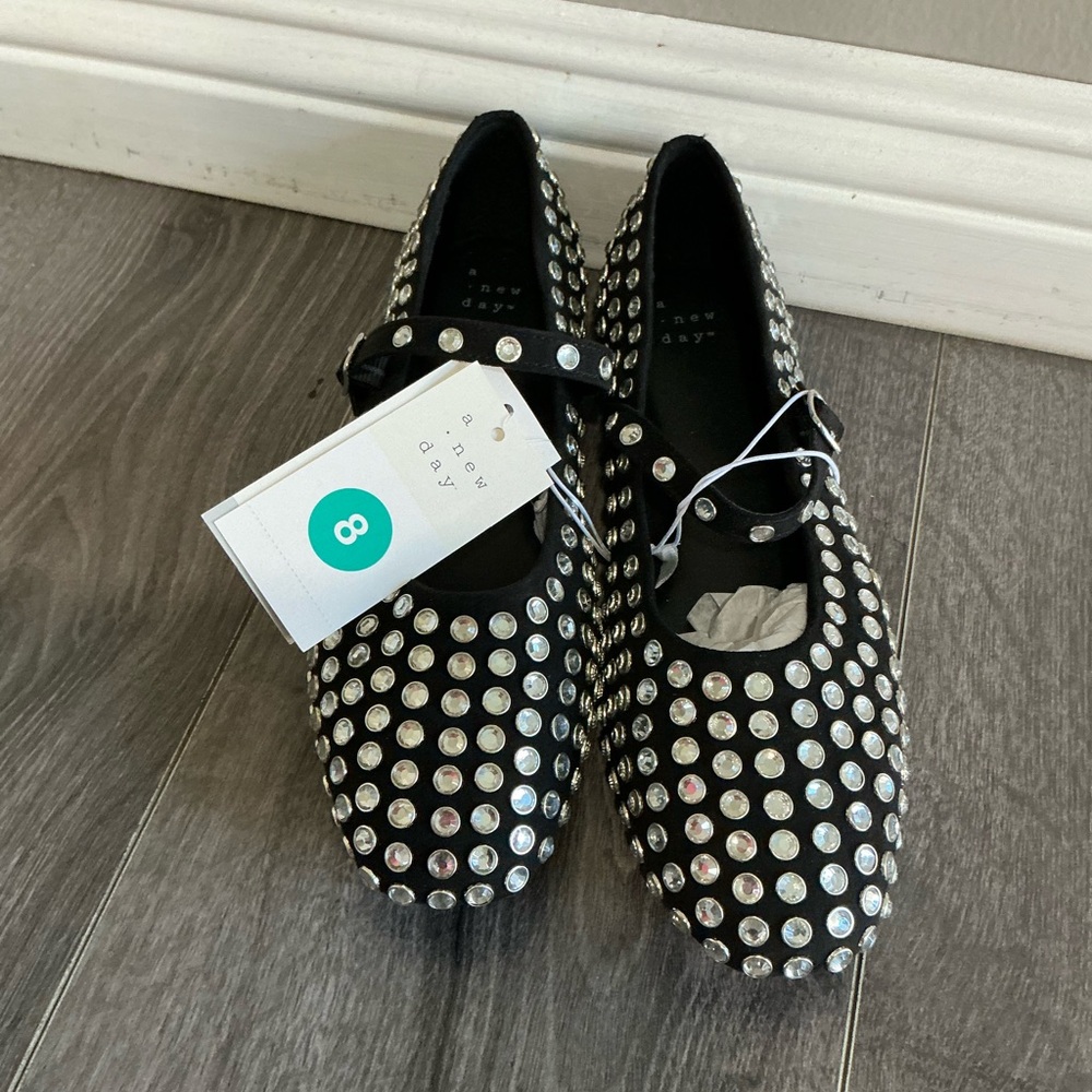 Women’s  Issa Rhinestone Ballet Flat. - Picture 5 of 14